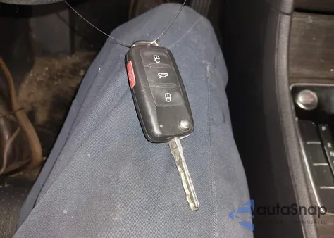 2017 Volkswagen Passat 1.8T Se из США, поврежденный, VIN 1VWBT7A36HC031133